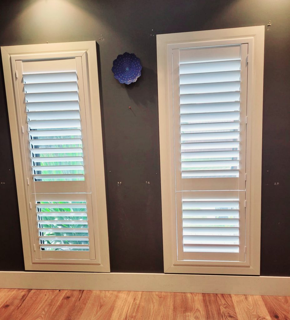 horizontal shutter blinds on narrow windows