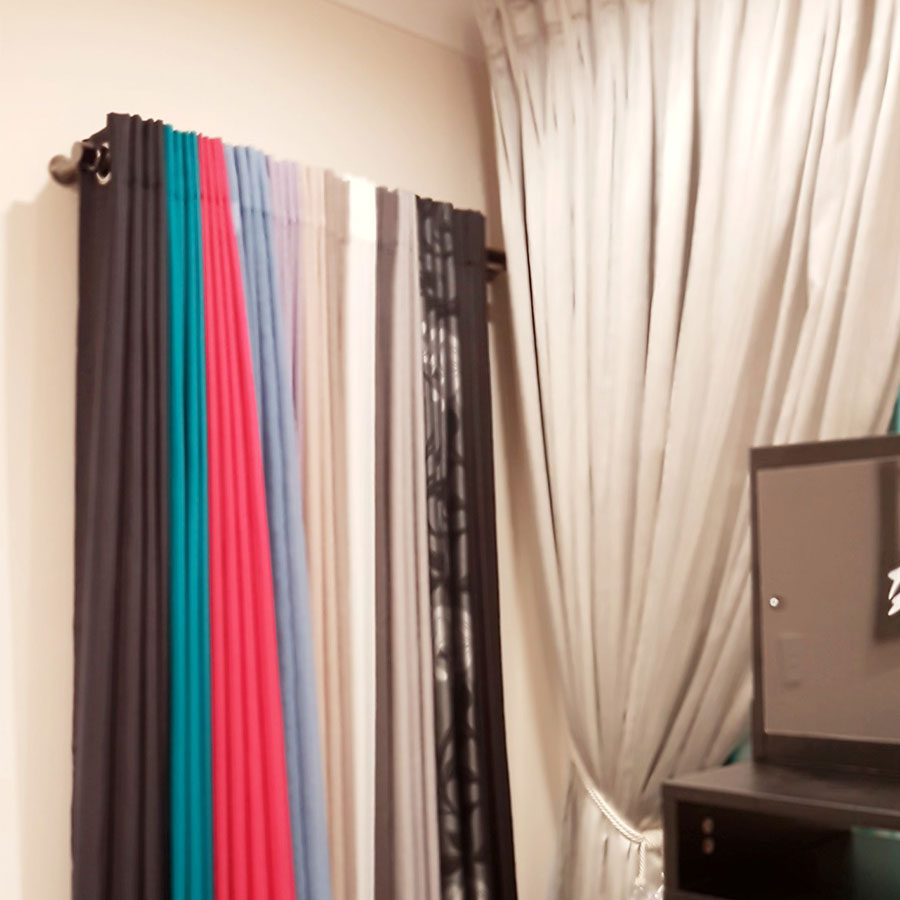 ready-made-curtains-display